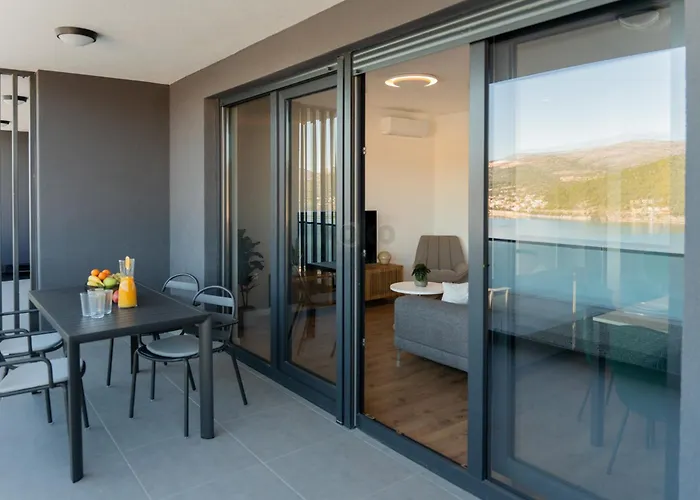 Sunset With Amazing Seawiev Apartman